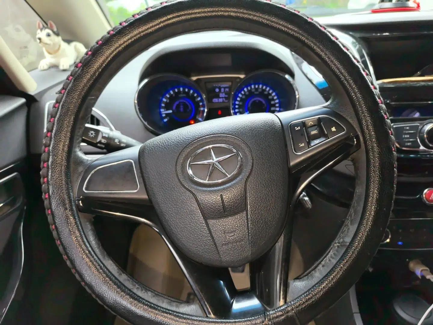 JAC Group Refine M2 2013 1.5L Manual Comfort Model 5 Seats — миниатюра 10