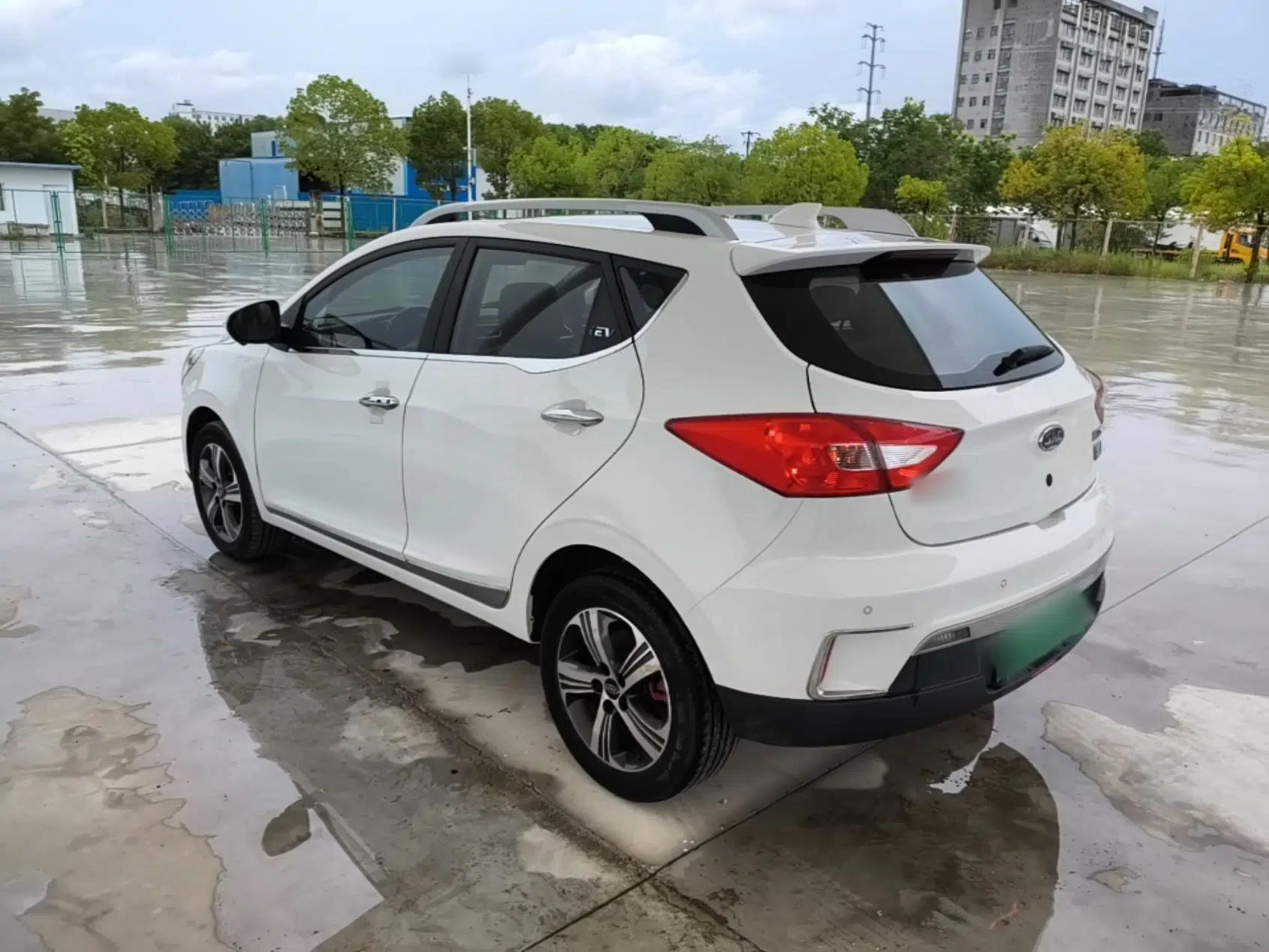 JAC Group iEV7S 2019 Luxury Smart Fully Equipped Edition — миниатюра 13