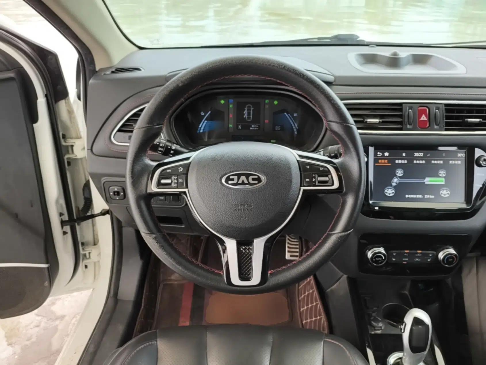 JAC Group iEV7S 2019 Luxury Smart Fully Equipped Edition — миниатюра 18
