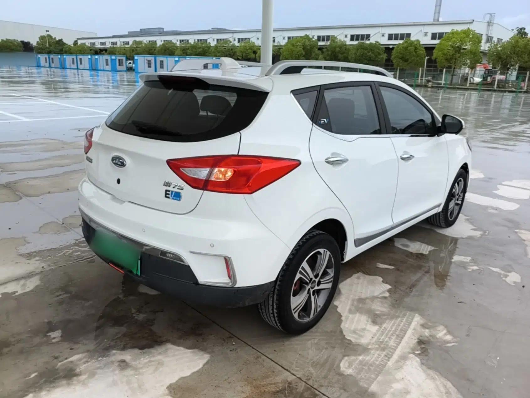 JAC Group iEV7S 2019 Luxury Smart Fully Equipped Edition — миниатюра 6