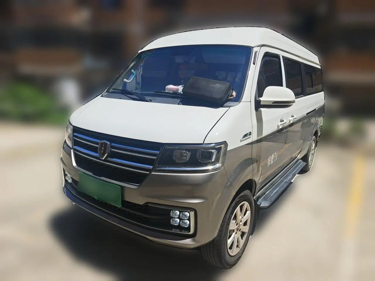 Jinbei New Hiace S 2023 1.5L Wealth Edition Passenger Van 5/6/7-Seater Central Air Conditioning Version SWC15M — миниатюра 1