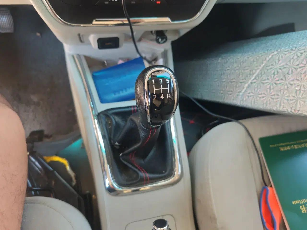 Jinbei New Hiace S 2023 1.5L Wealth Edition Passenger Van 5/6/7-Seater Central Air Conditioning Version SWC15M — миниатюра 14