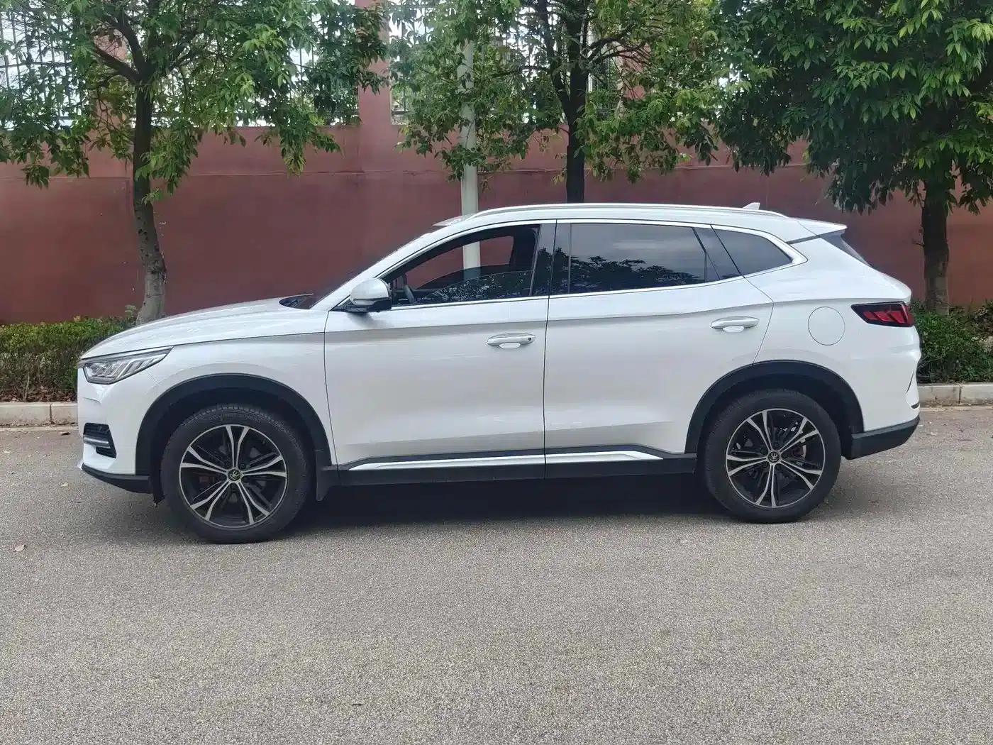 Song PLUS 2020 1.5T Automatic Flagship Edition — миниатюра 4