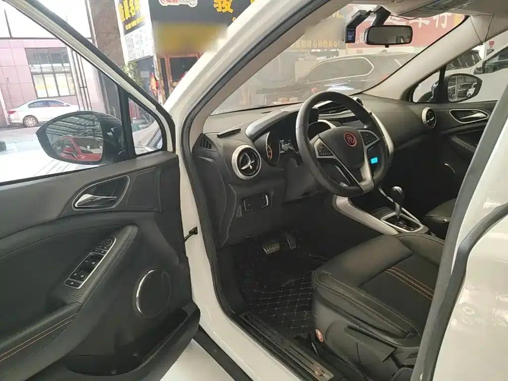 2017 Yuan 1.5L Automatic Cool Connected Edition — миниатюра 16