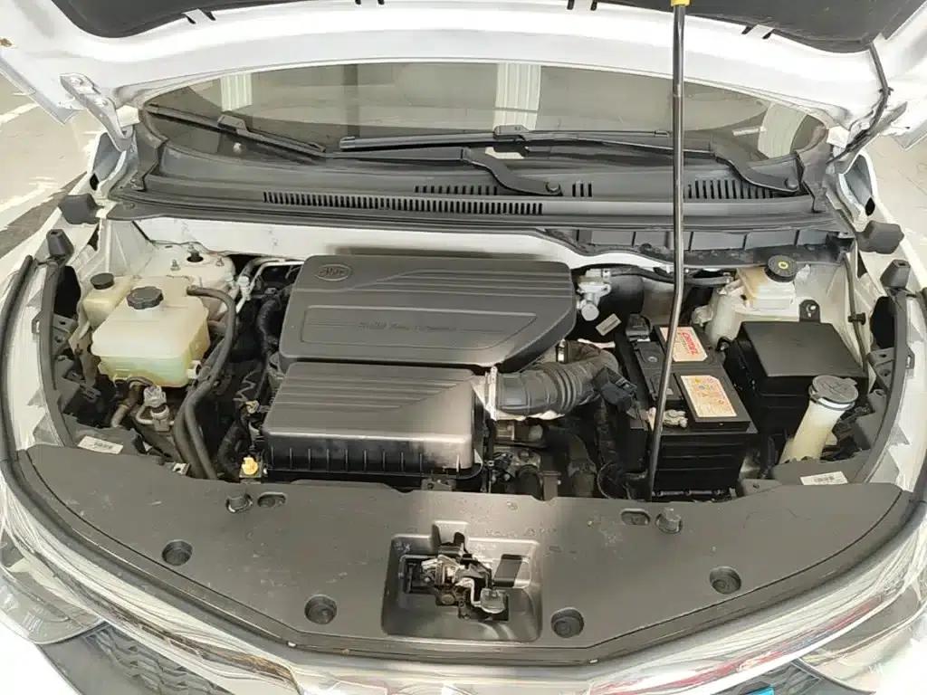 2017 Yuan 1.5L Automatic Cool Connected Edition — миниатюра 20