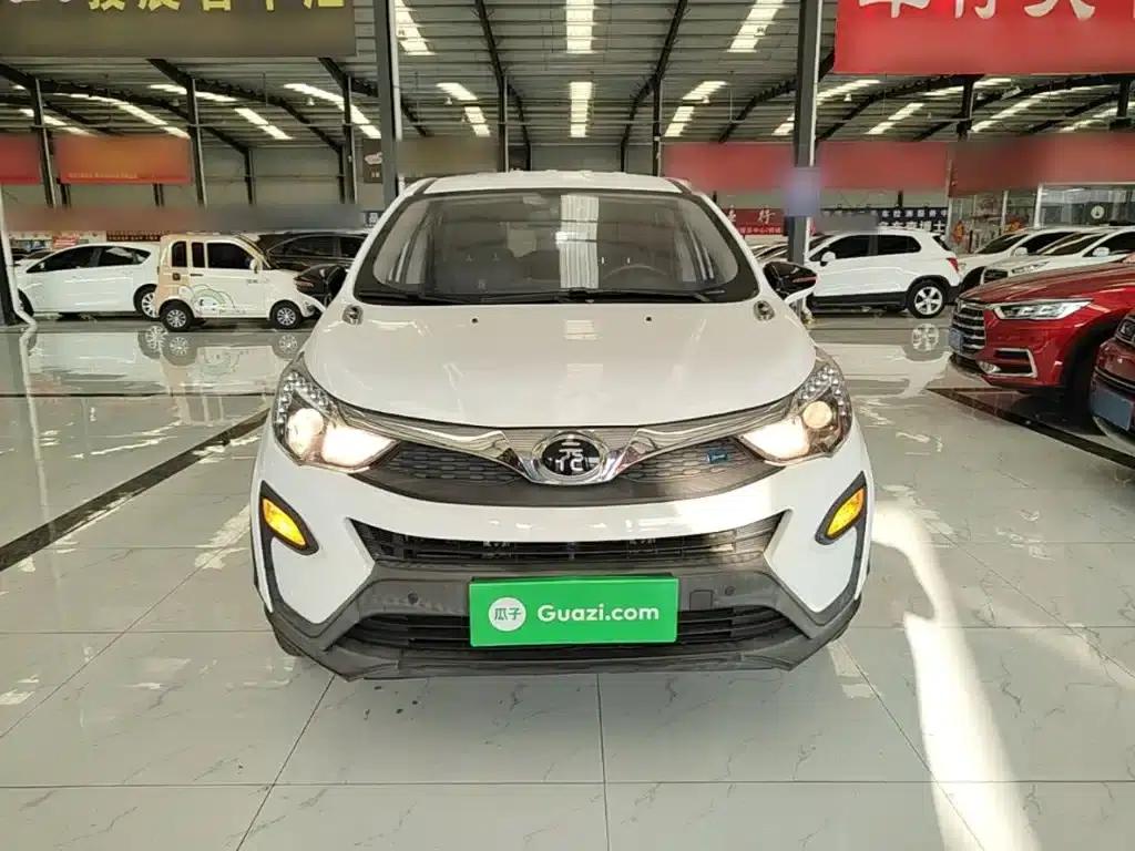 2017 Yuan 1.5L Automatic Cool Connected Edition — миниатюра 3