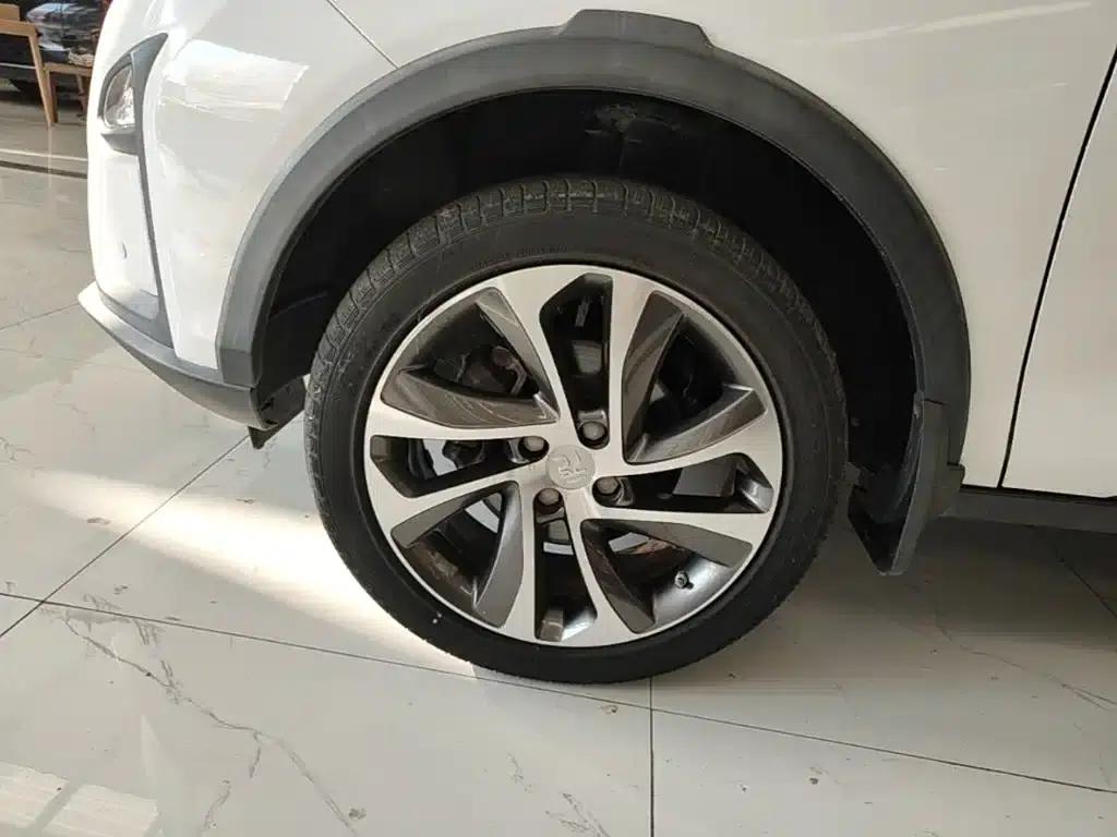 2017 Yuan 1.5L Automatic Cool Connected Edition — миниатюра 23