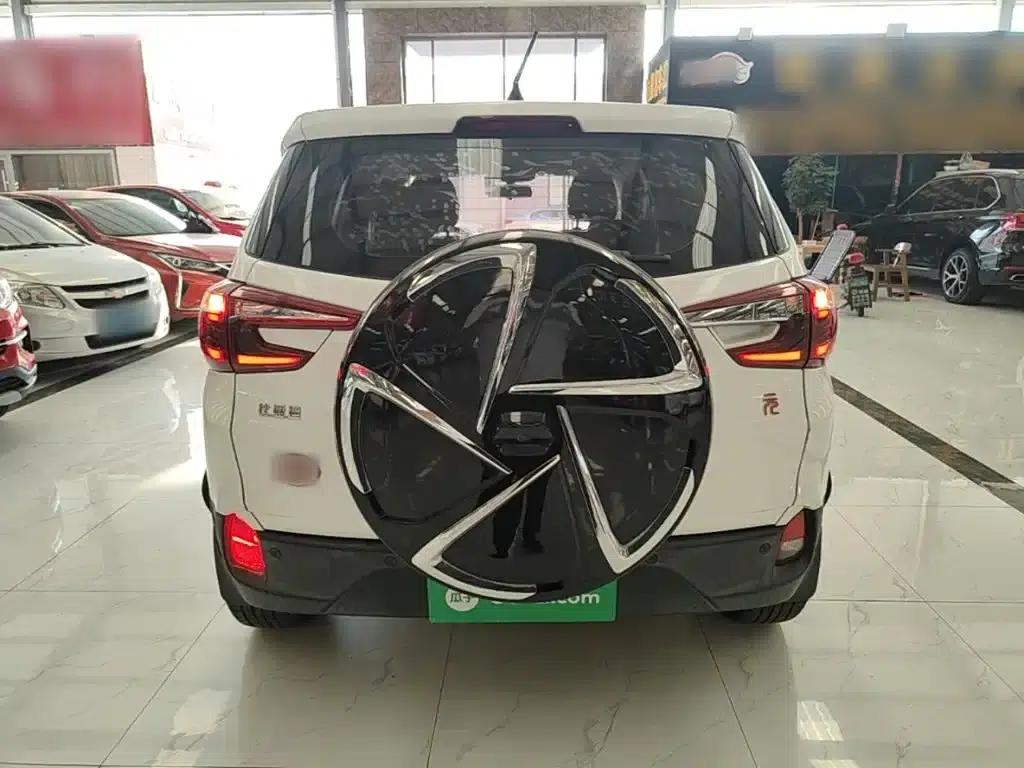 2017 Yuan 1.5L Automatic Cool Connected Edition — миниатюра 6