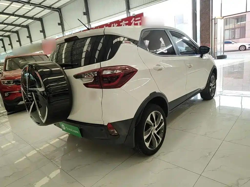 2017 Yuan 1.5L Automatic Cool Connected Edition — миниатюра 7