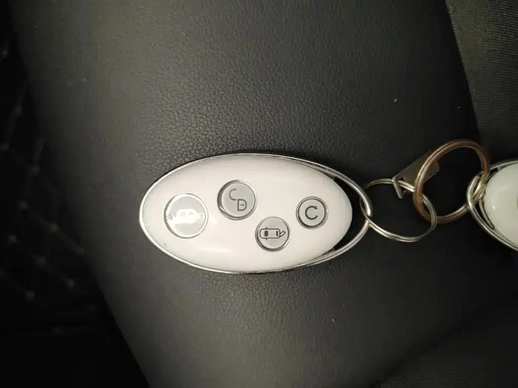 2017 Yuan 1.5L Automatic Cool Connected Edition — миниатюра 9