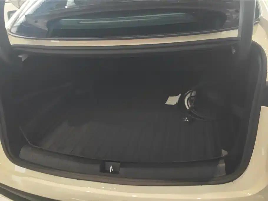 Seal 06 DM-i Touring Edition 2025 DM-i 150KM Premium Model — миниатюра 4