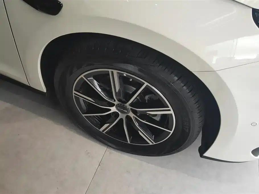 Seal 06 DM-i Touring Edition 2025 DM-i 150KM Premium Model — миниатюра 6