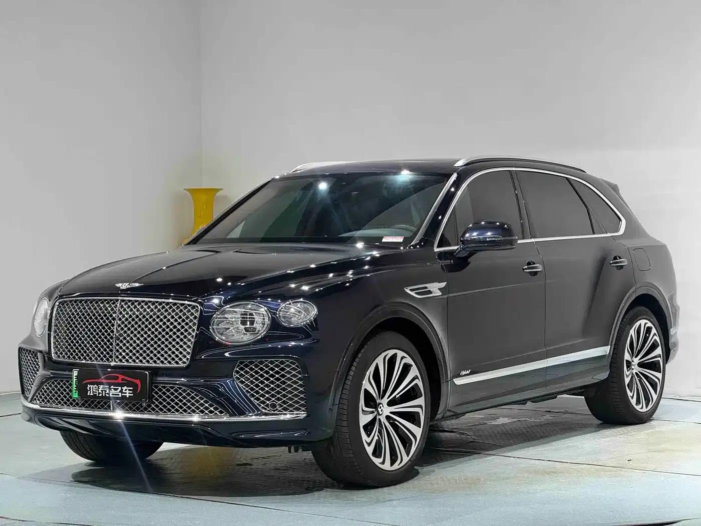 Bentayga Plug-in Hybrid 2021 3.0T PHEV — миниатюра 2