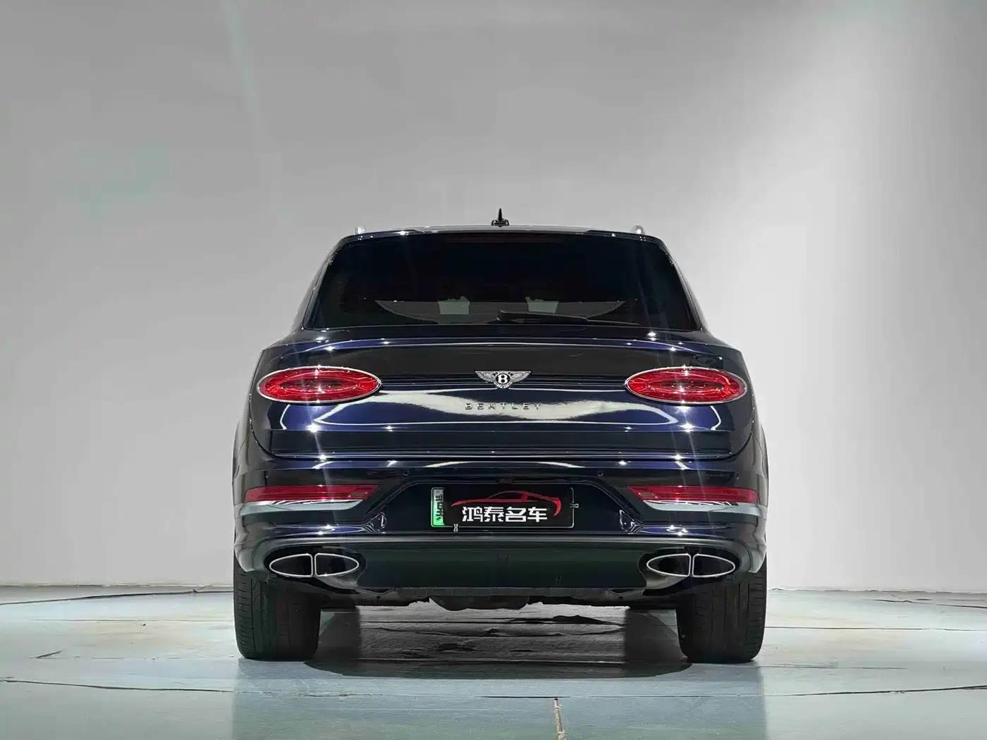 Bentayga Plug-in Hybrid 2021 3.0T PHEV — миниатюра 18