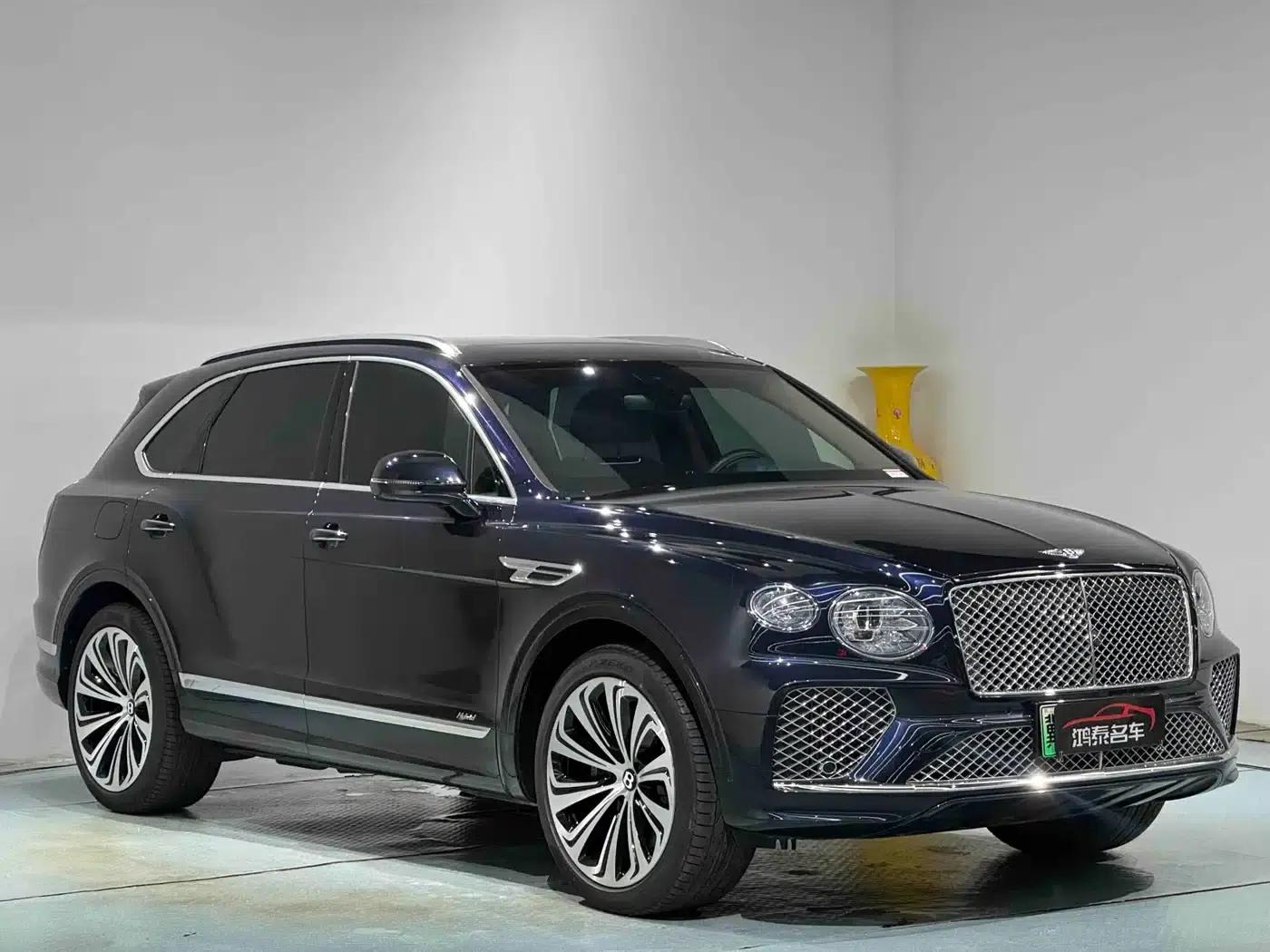 Bentayga Plug-in Hybrid 2021 3.0T PHEV — миниатюра 4