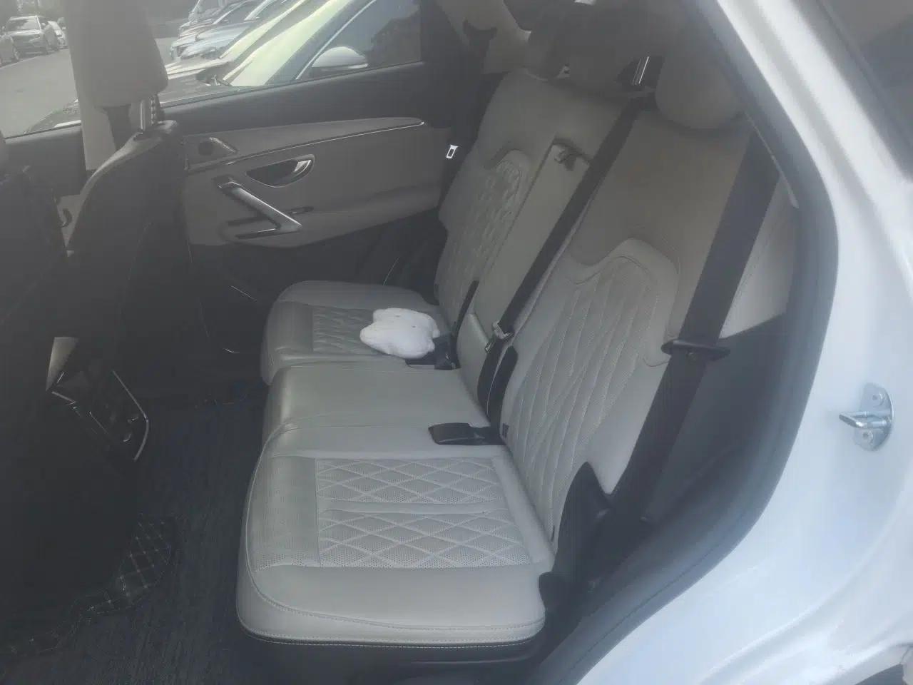 JETOUR X70 PRO 2023 2.0T DCT Luxury 5-Seater — миниатюра 17