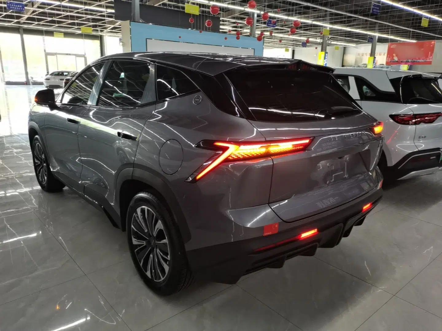 JETOUR Dashing i-DM 2023 1.5T DHT Lightning — миниатюра 4