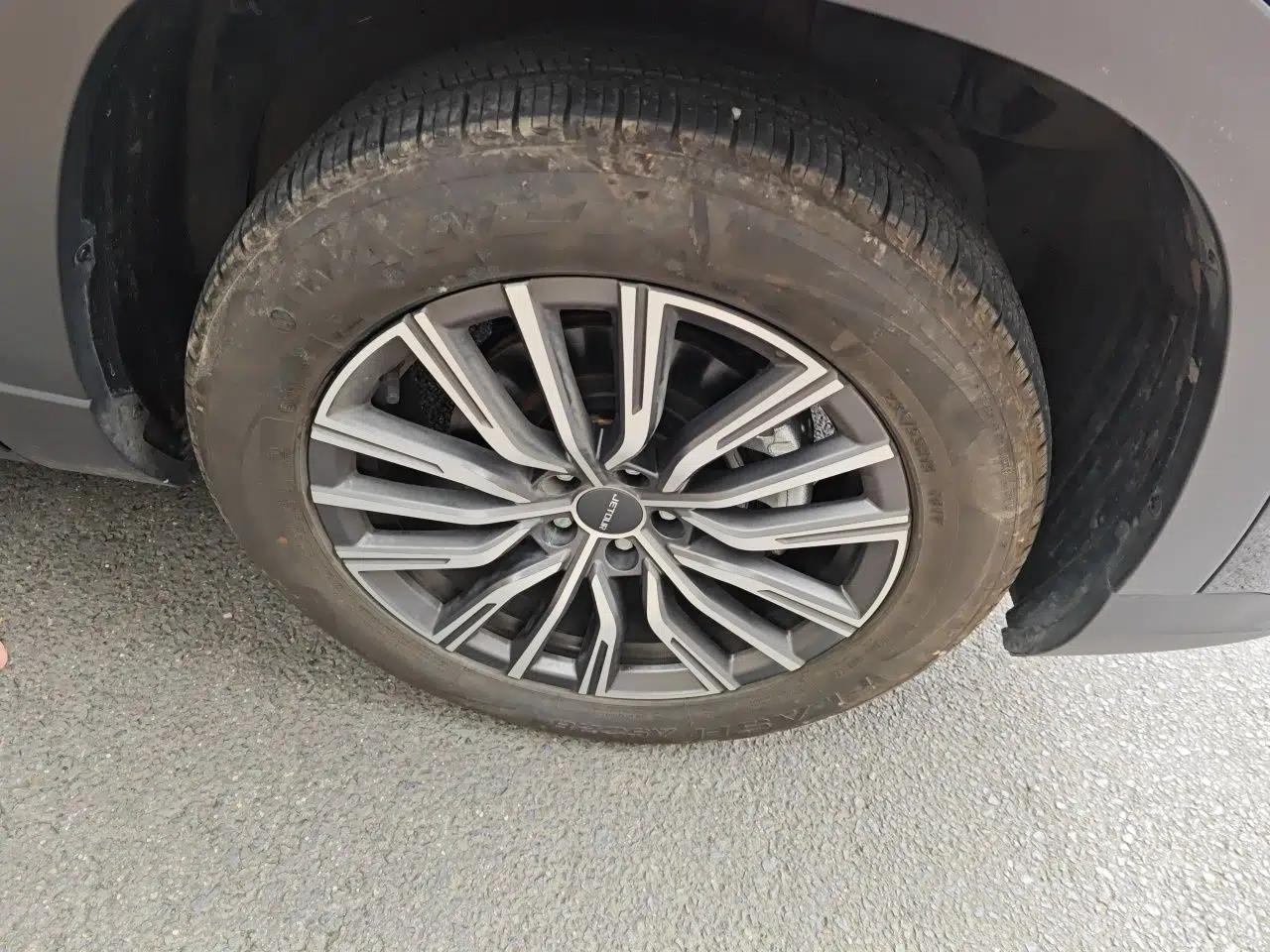 JETOUR X95 2024 1.6T DCT Era Edition 7-Seater — миниатюра 8