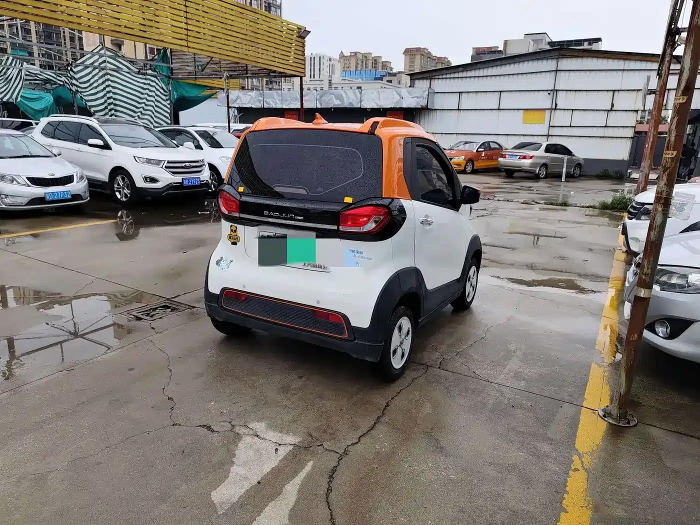 Baojun E100 2019 Model 250KM Smart Edition — миниатюра 3