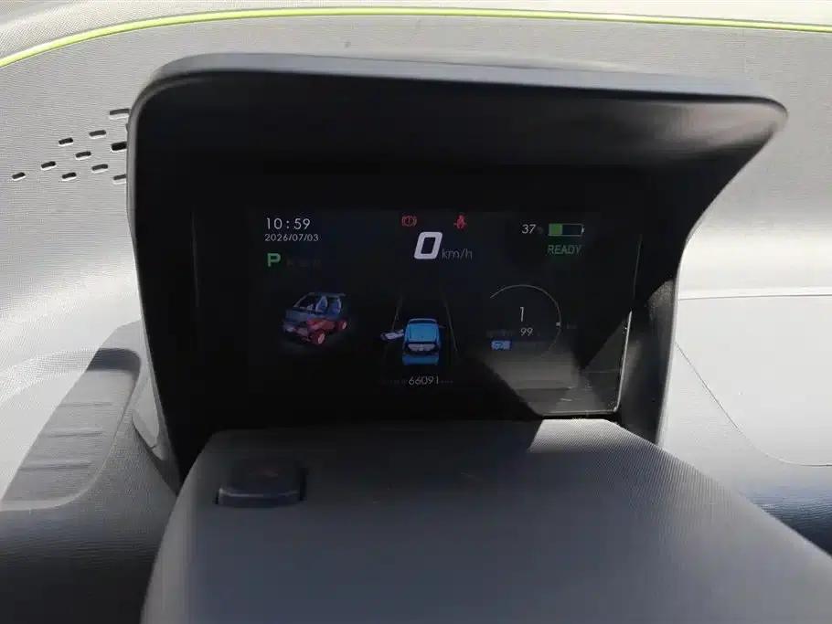 Baojun E100 2019 Model 250KM Smart Edition — миниатюра 14