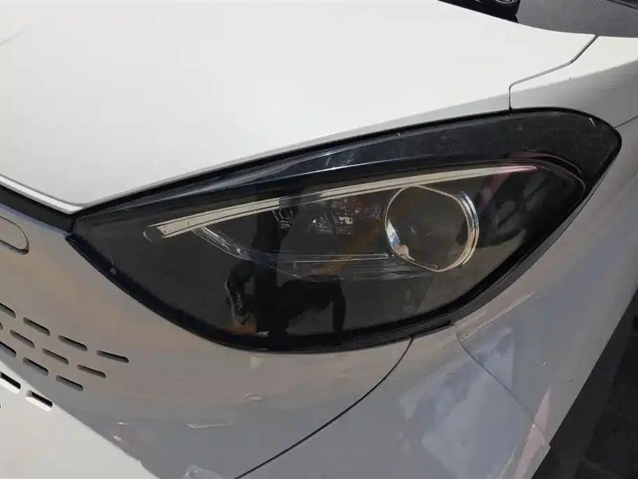 Baojun E100 2019 Model 250KM Smart Edition — миниатюра 5