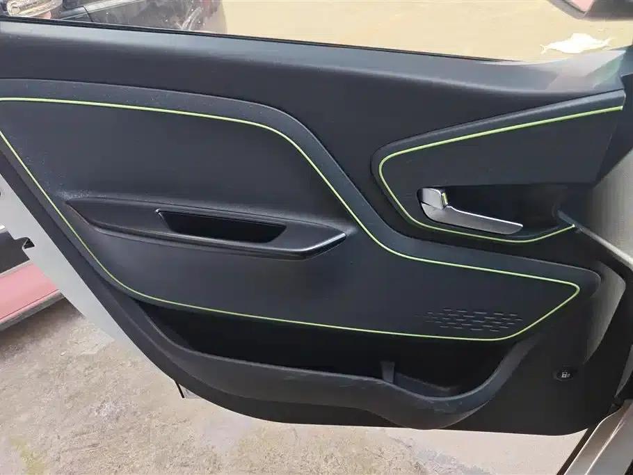 Baojun E100 2019 Model 250KM Smart Edition — миниатюра 7