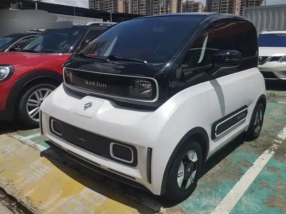 Baojun E300 2020 Interstellar Intelligent Driving Edition — миниатюра 1
