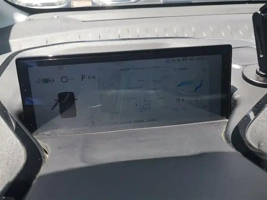 Baojun E300 2020 Interstellar Intelligent Driving Edition — миниатюра 14