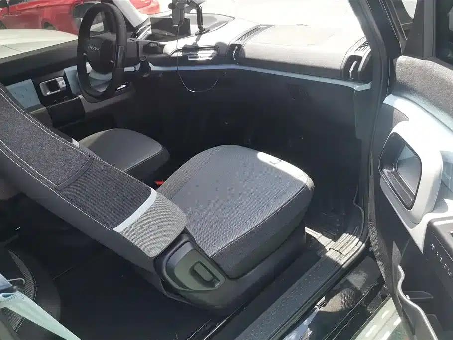 Baojun E300 2020 Interstellar Intelligent Driving Edition — миниатюра 8