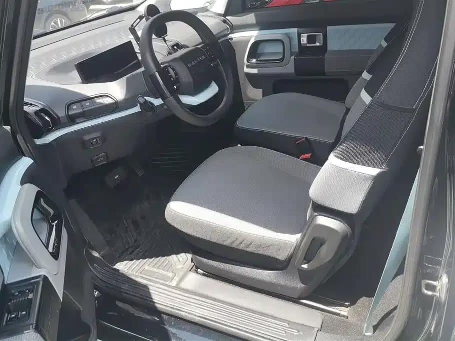 Baojun E300 2020 Interstellar Intelligent Driving Edition — миниатюра 9