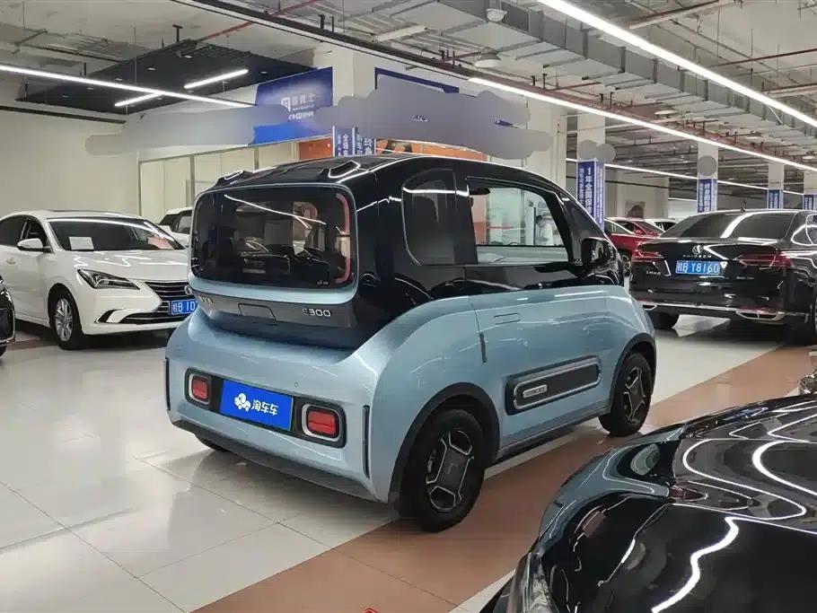 Baojun E300 2020 Interstellar Intelligent Driving Edition — миниатюра 3