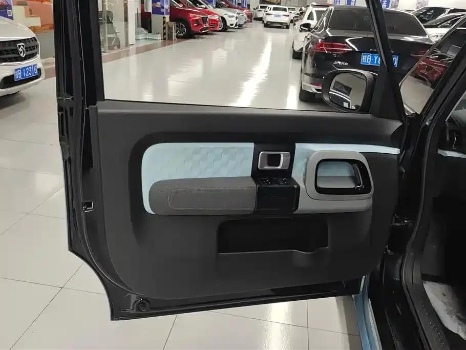 Baojun E300 2020 Interstellar Intelligent Driving Edition — миниатюра 7