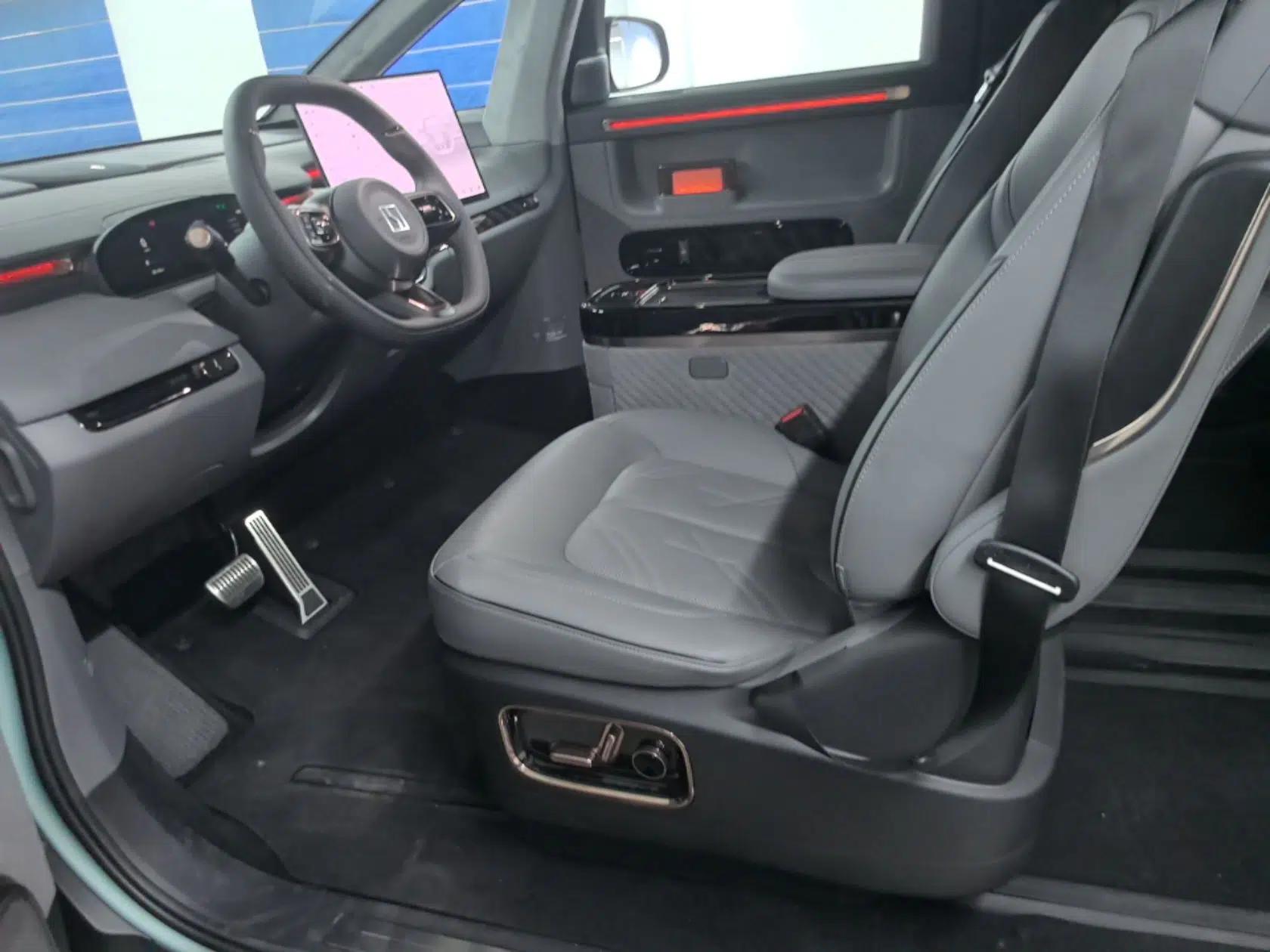 Zeekr MIX 2025 Intelligent Driving Version — миниатюра 17