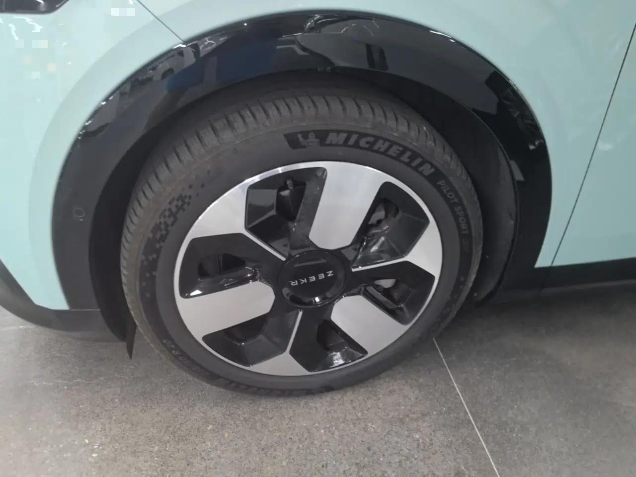Zeekr MIX 2025 Intelligent Driving Version — миниатюра 10