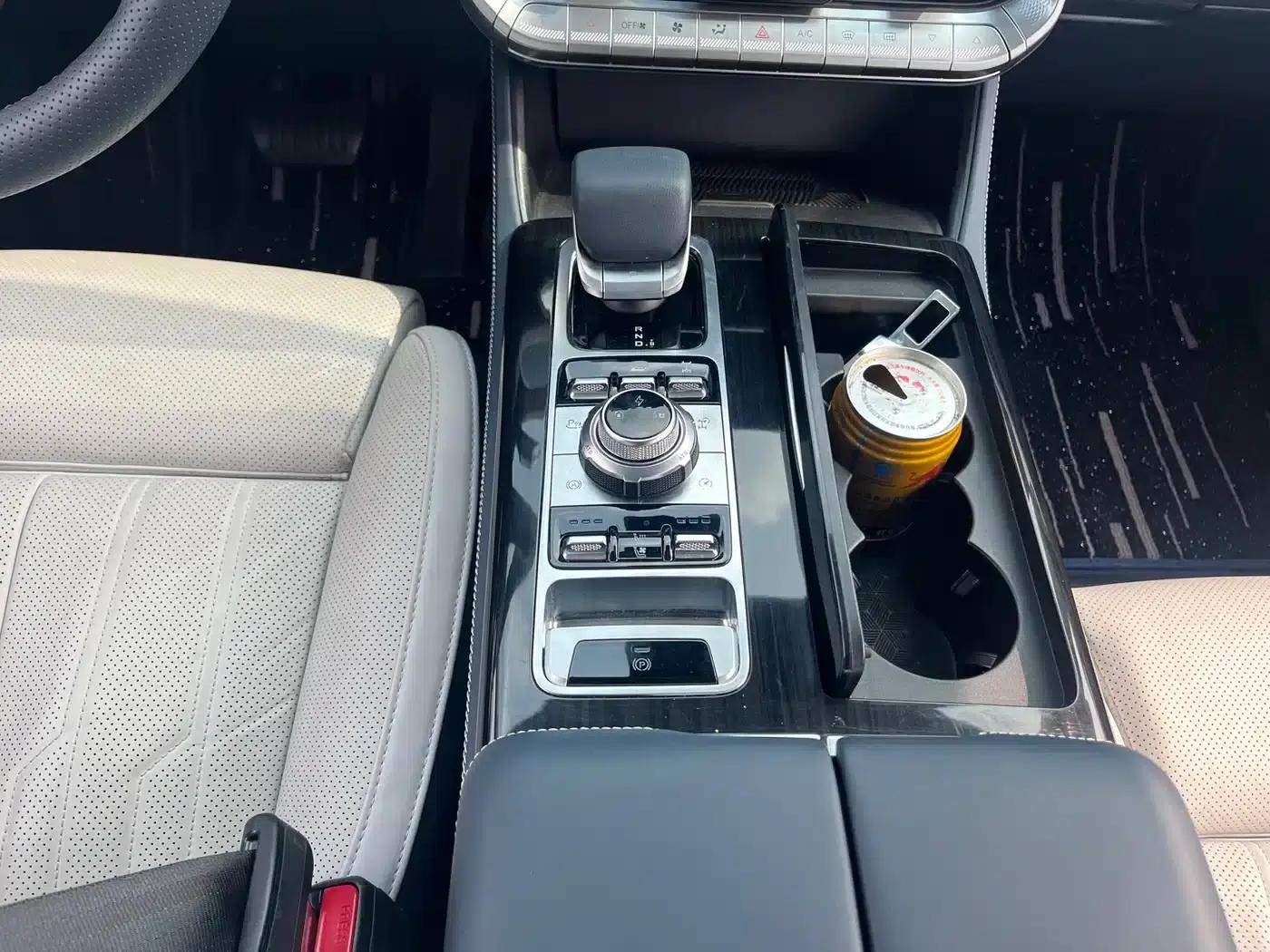 Beijing BJ60 Extended Range 2024 Model, 5-Seater Extended Range Advanced Edition — миниатюра 30