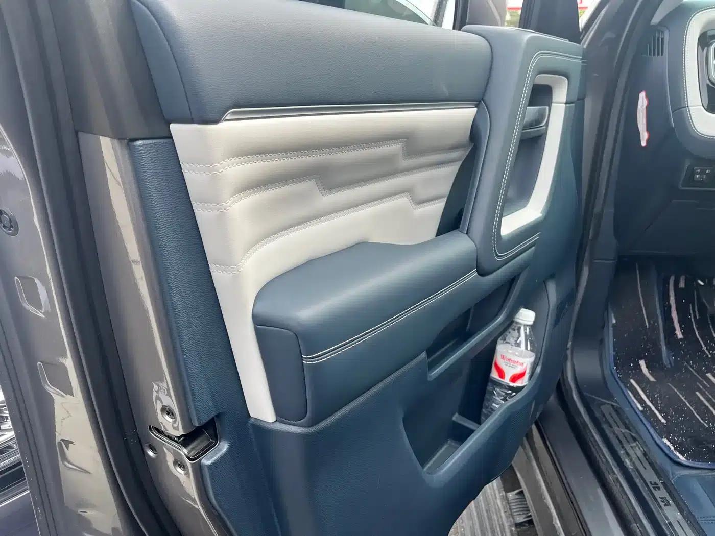 Beijing BJ60 Extended Range 2024 Model, 5-Seater Extended Range Advanced Edition — миниатюра 7
