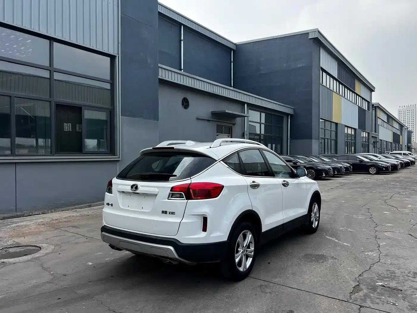 Besturn X80 2016 2.0L Automatic Luxury Edition — миниатюра 16