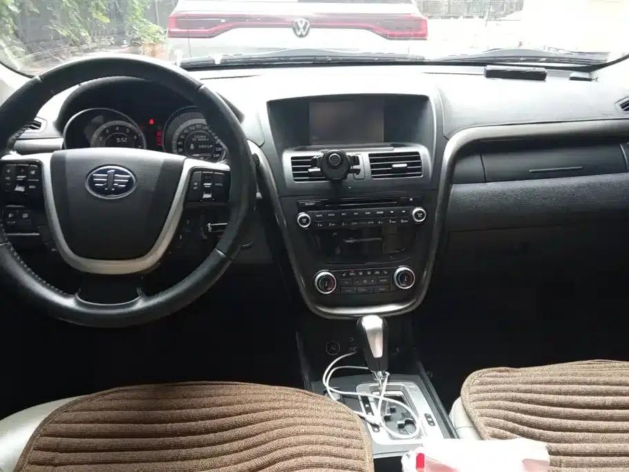 Besturn X80 2013 2.0L Automatic Luxury Edition — миниатюра 12