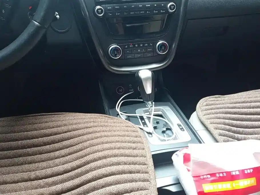 Besturn X80 2013 2.0L Automatic Luxury Edition — миниатюра 16