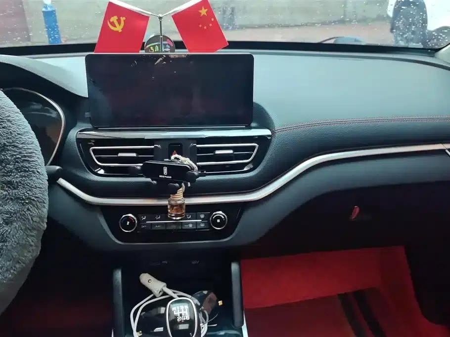 Bestune T33 2021 1.2T Manual Deluxe Edition — миниатюра 13