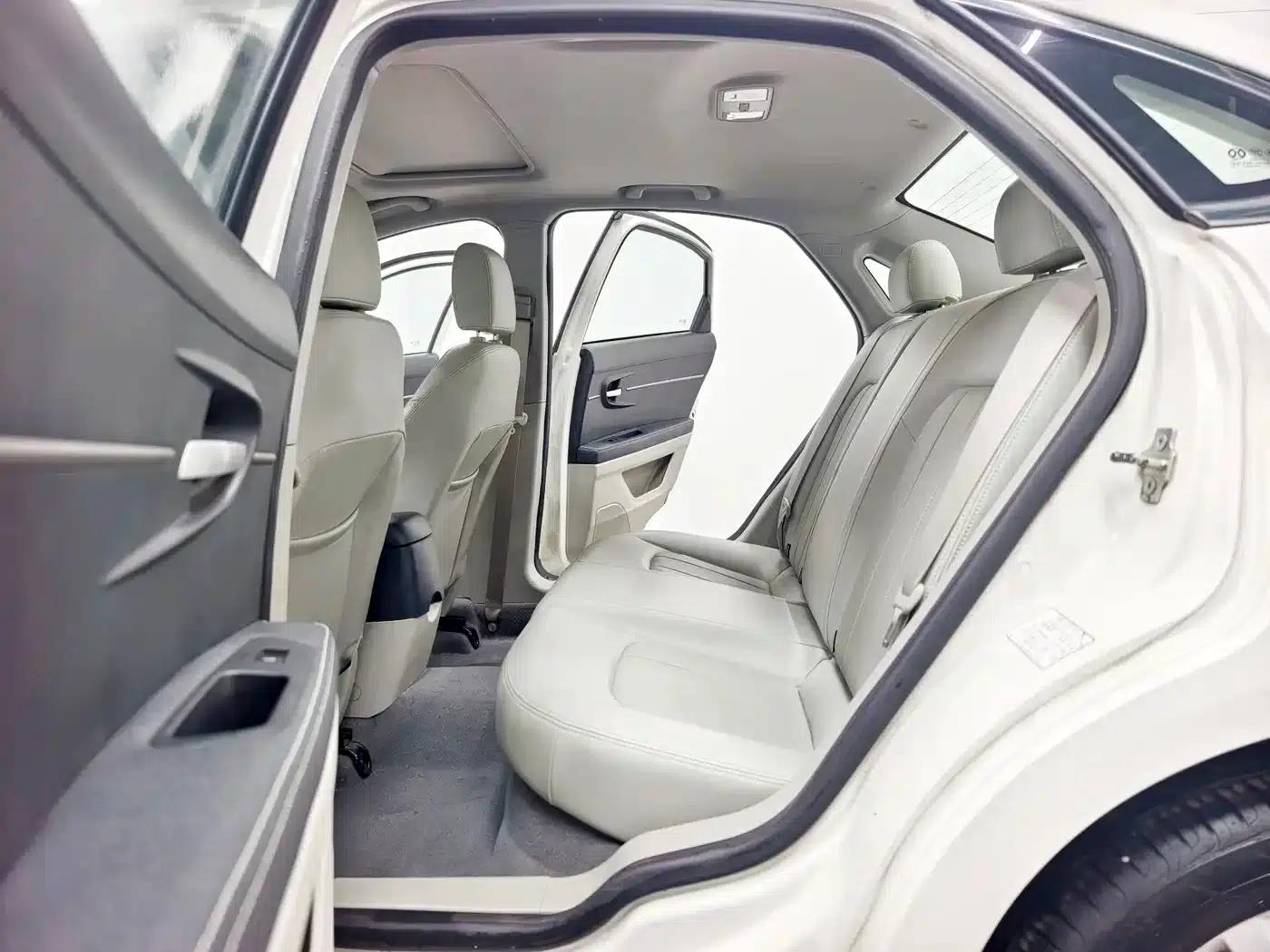 2016 Senova D50 1.5L Manual Elite Edition — миниатюра 13