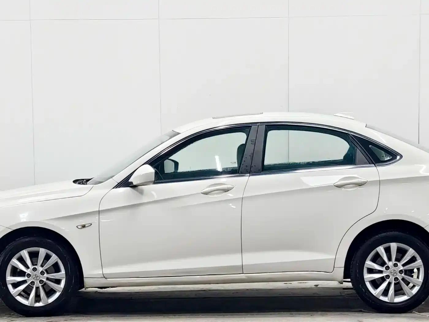 2016 Senova D50 1.5L Manual Elite Edition — миниатюра 7