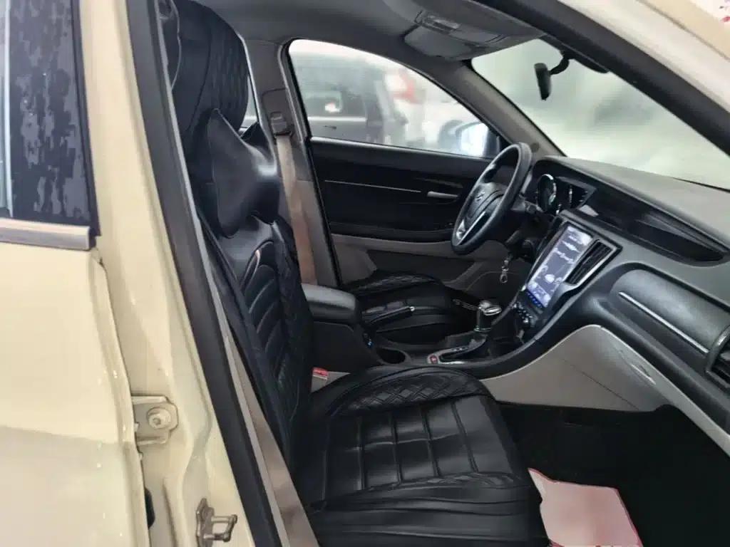 2014 Senova D50 1.5L CVT Standard Edition — миниатюра 25