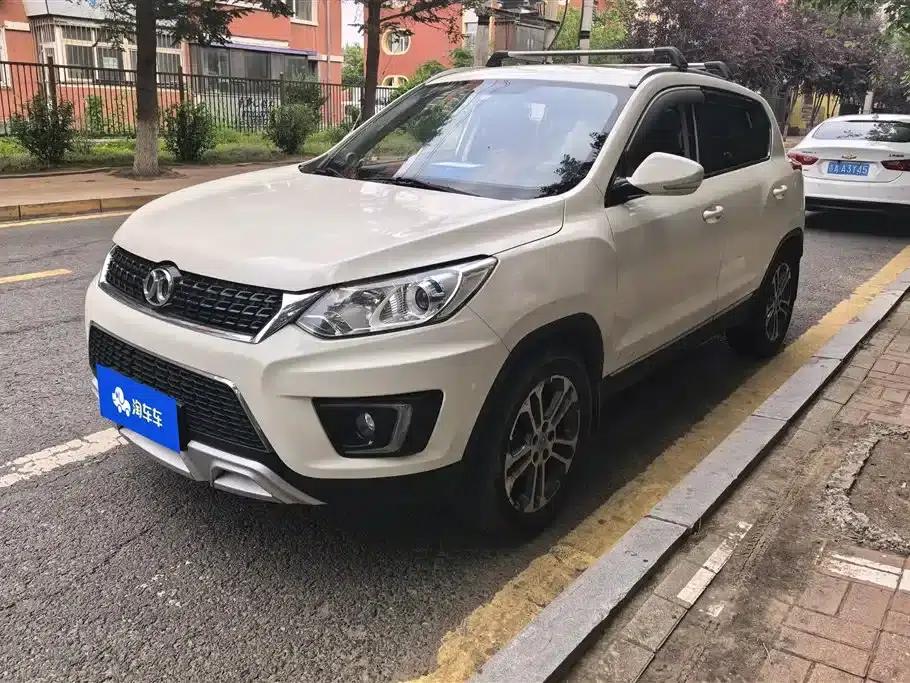 2016 Senova X35 1.5L Manual Deluxe Edition — миниатюра 1