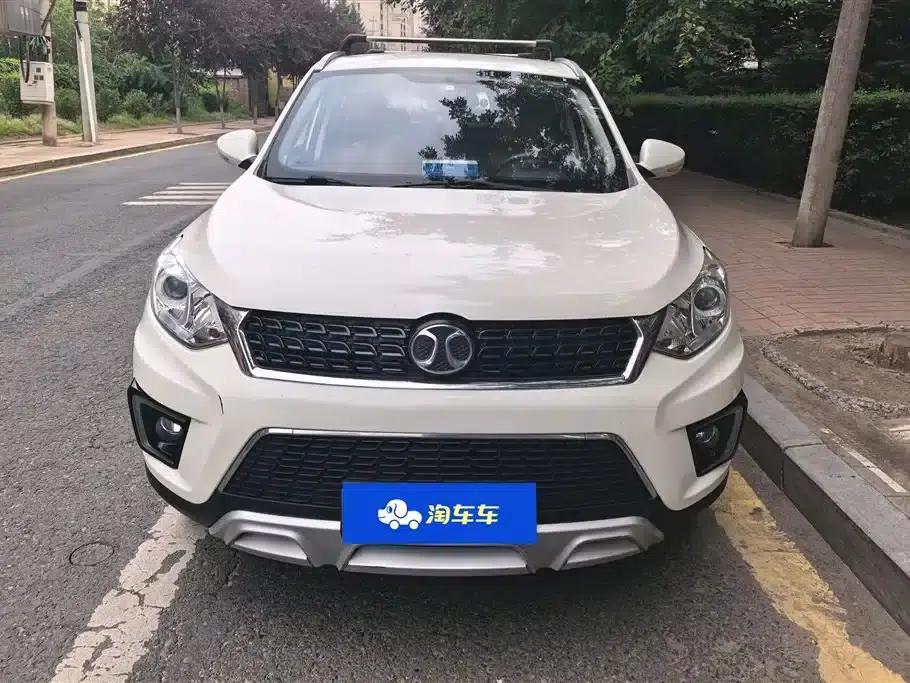 2016 Senova X35 1.5L Manual Deluxe Edition — миниатюра 2