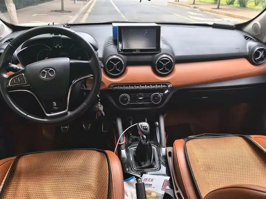 2016 Senova X35 1.5L Manual Deluxe Edition — миниатюра 12