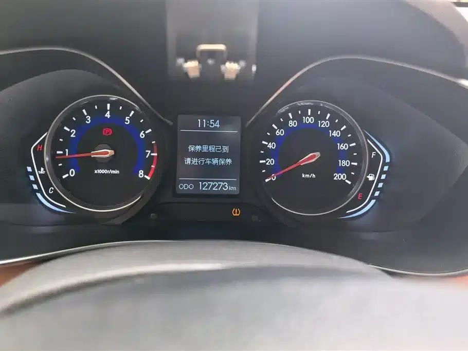 2016 Senova X35 1.5L Manual Deluxe Edition — миниатюра 14