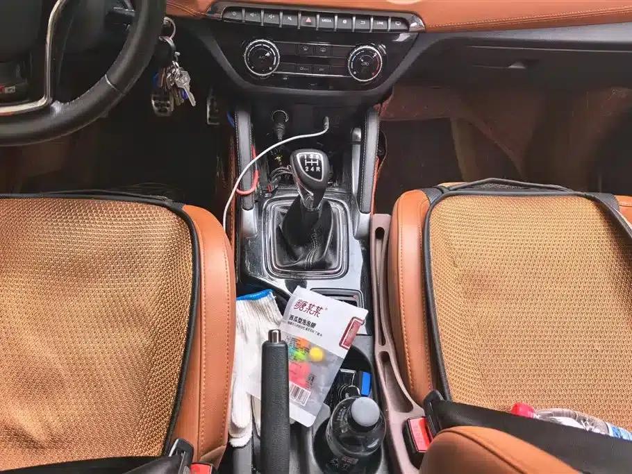2016 Senova X35 1.5L Manual Deluxe Edition — миниатюра 16