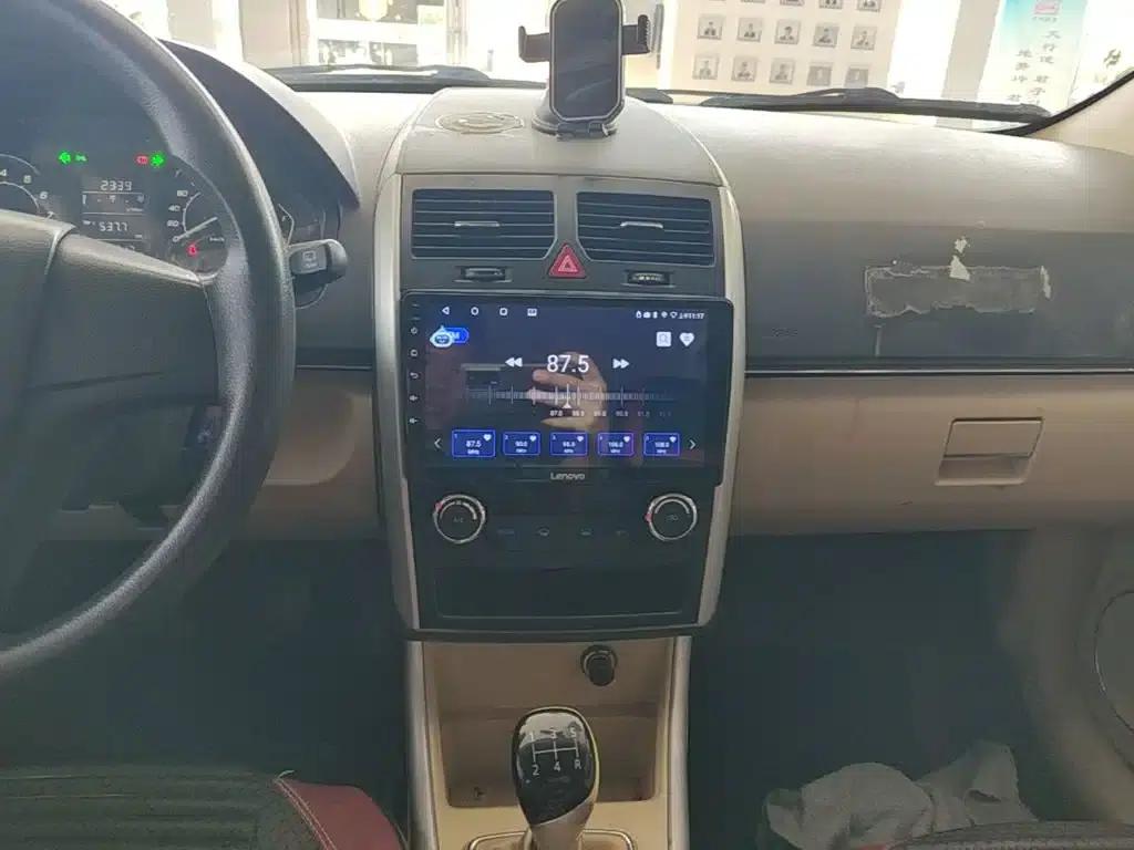 2015 Senova D20 Hatchback 1.5L Manual Comfort Edition — миниатюра 13