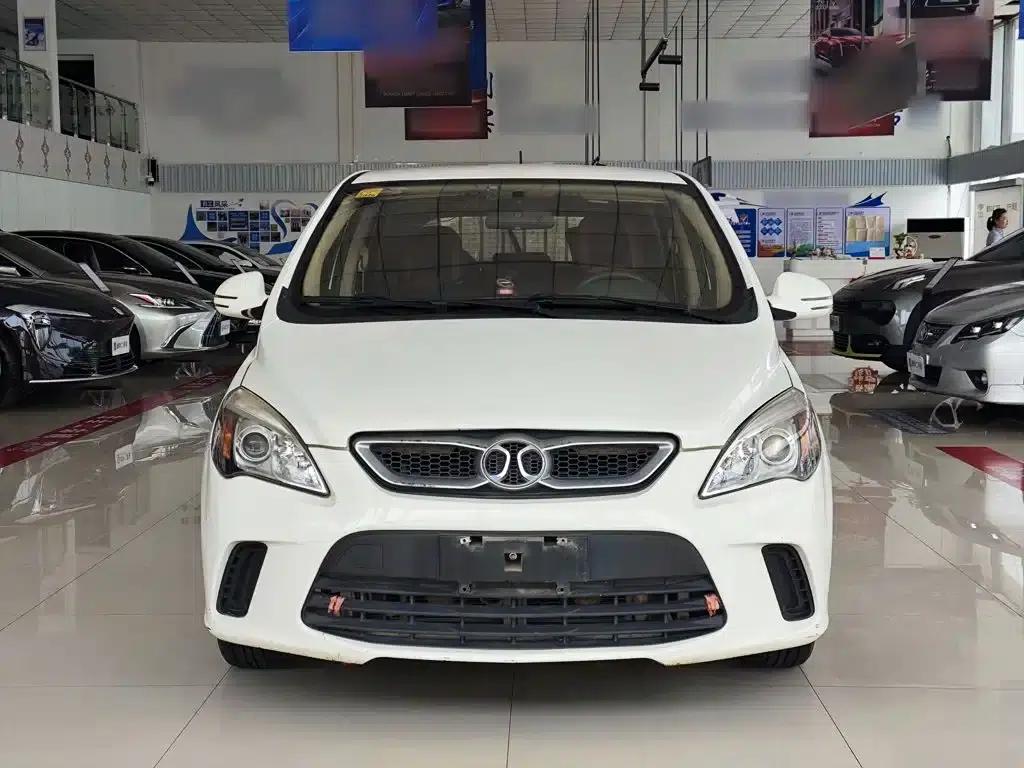 2015 Senova D20 Hatchback 1.5L Manual Comfort Edition — миниатюра 3